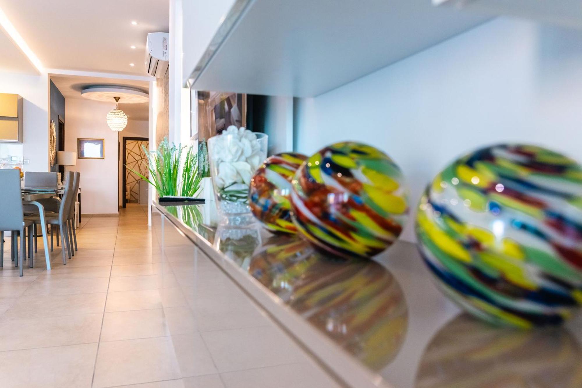 Luxury Seafront 3Br With Pool By Arcobnb Sliema Exterior photo