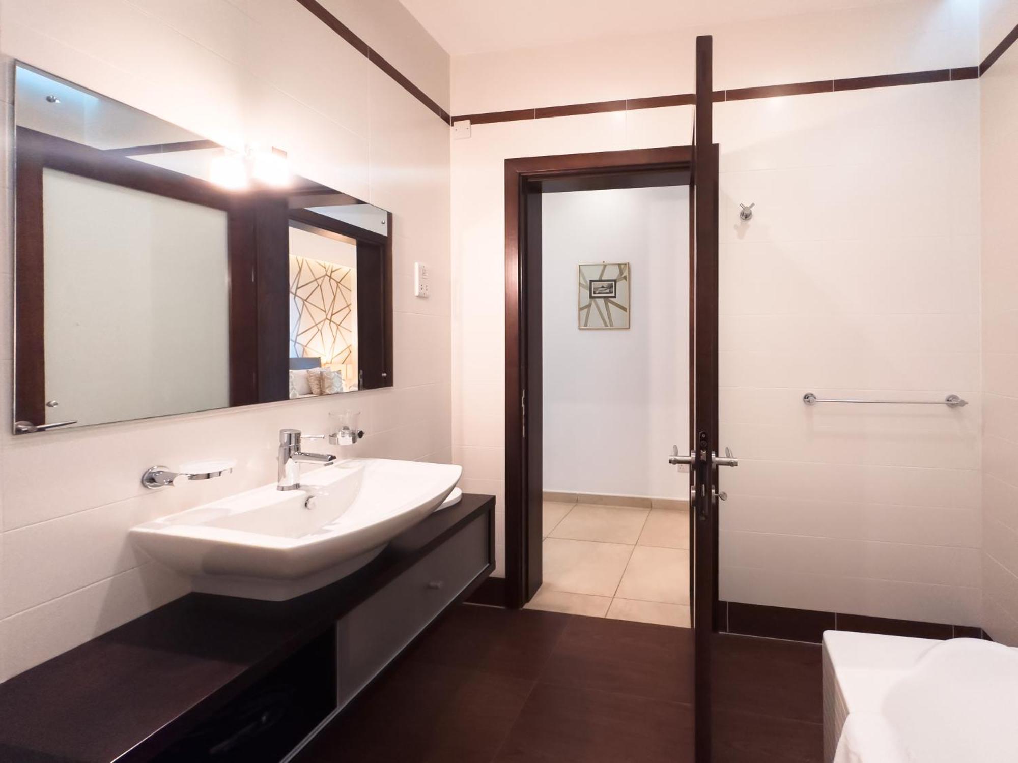 Luxury Seafront 3Br With Pool By Arcobnb Sliema Exterior photo